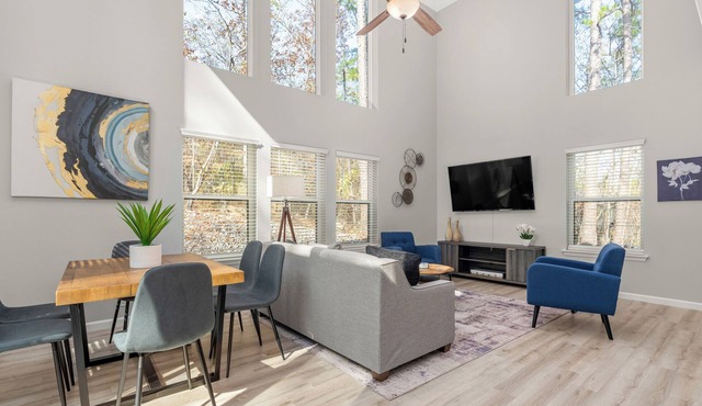 Twelve Lakes Villa #1 - Near Lake - Brand New Home