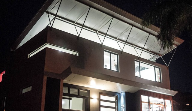 Twenty Eleven - Luxury retreat at stunning Sawtell near the beach & village.