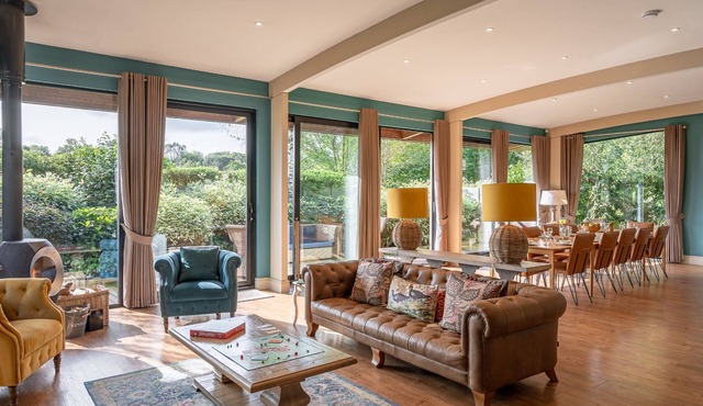 Twenty One - a lodge that sleeps 12 guests in 6 bedrooms