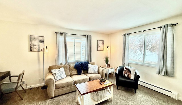 Twice As Nice 2-bedroom Apartment in Cedar Rapids