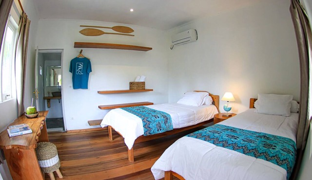 Twin Bungalows Shared ensuite 1 bedroom bungalow