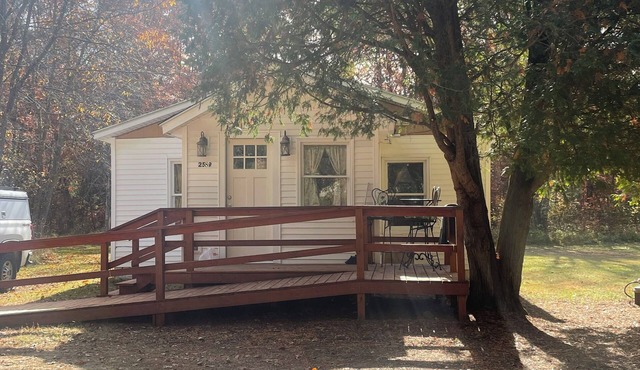 Twin Cedar 2 bedroom house Just north of Baldwin near snowmobile and ATV trails