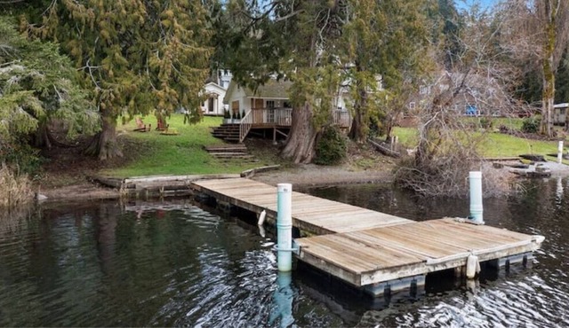 Twin Cedars Cabin on Long Lake