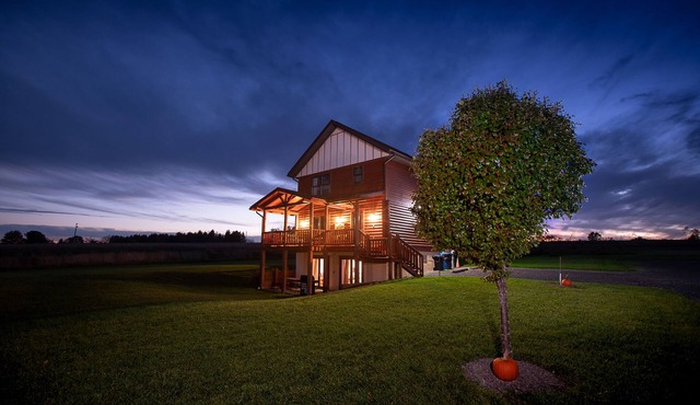 Twin Chalets of Finger Lakes