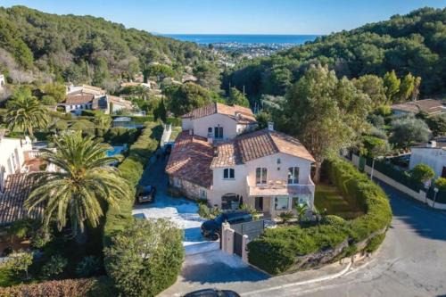 Twin Luxurious Villas 8 BR Pool in Vallauris