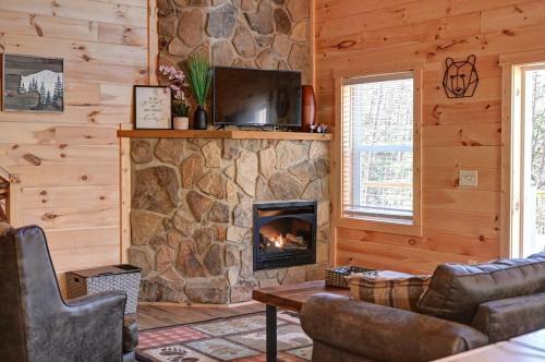 Twin Oaks Cabin