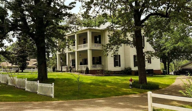 Twin Oaks- Historical Home