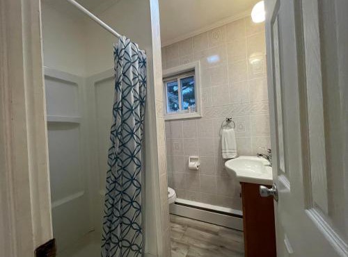 Twin Oaks Motel