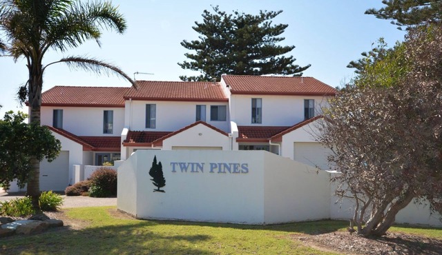 Twin Pines 2 - Ocean views