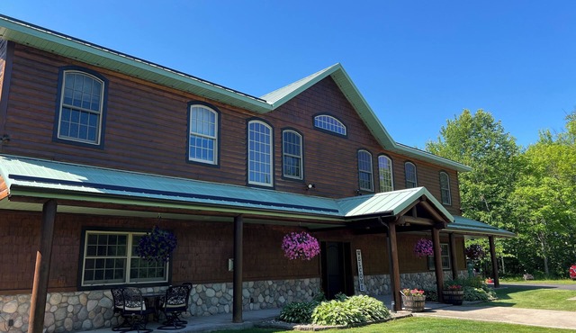 Twin Ports Hideaway
