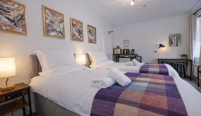 Twin Room - Willingham House