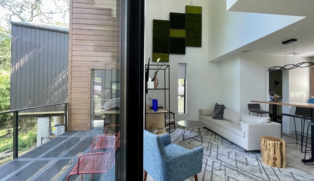 Twin Sycamore River Cottage, “Serenity”