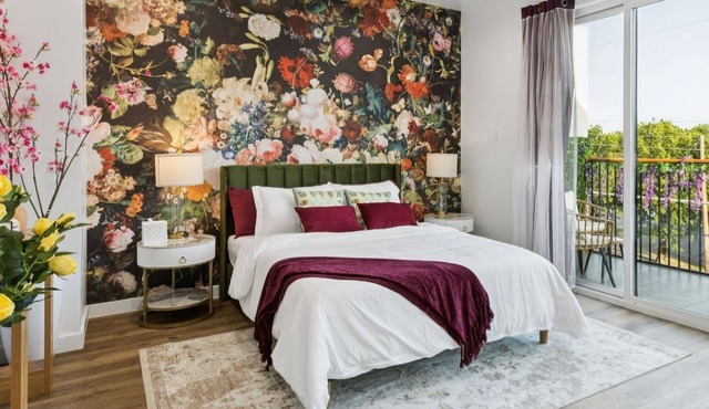 Twin Townhomes Retreat Sleeps Up to 18 People Ideal for Groups