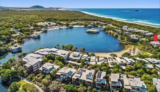 Twin Waters 3 Bedroom Lake View Villa