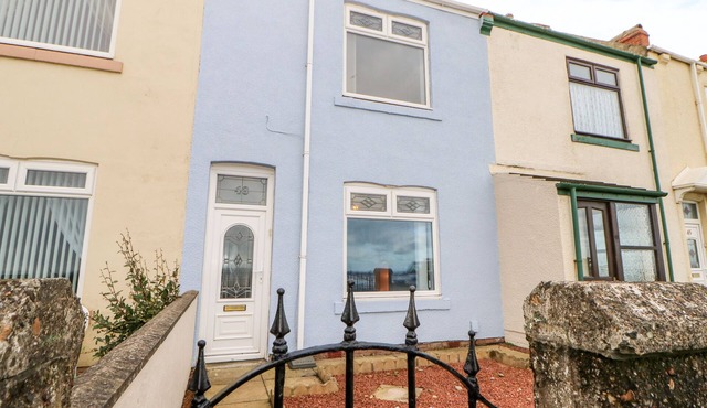 TWITCHER'S REST, pet friendly, country holiday cottage in Hartlepool