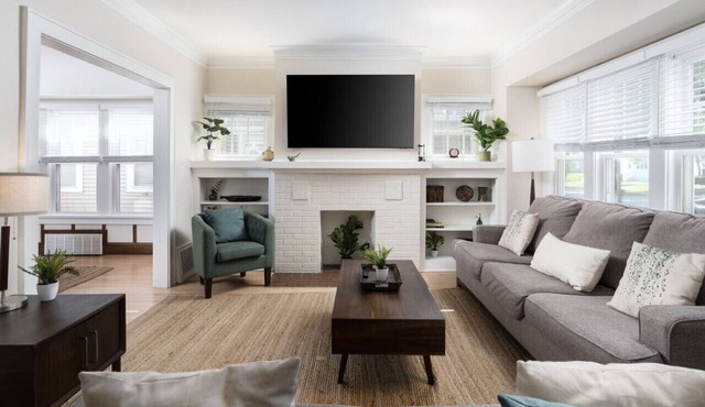 Two 3 BR Units - Entire Bi-Level in Shorewood WI