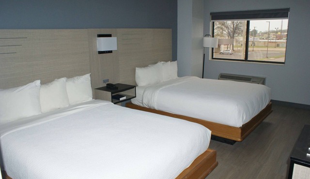 Two Affordable Rooms with Complimentary Breakfast | Pool Access