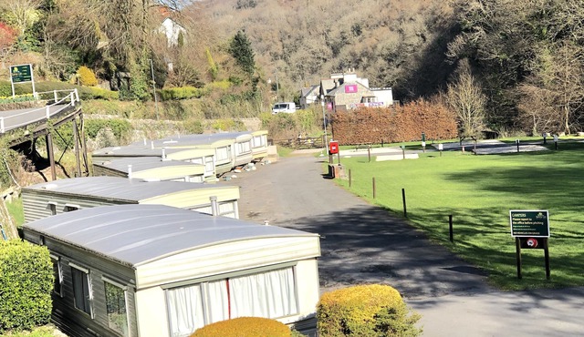 Two Bed Static Caravan. Beautiful 10 min walk to Centre of Lynton