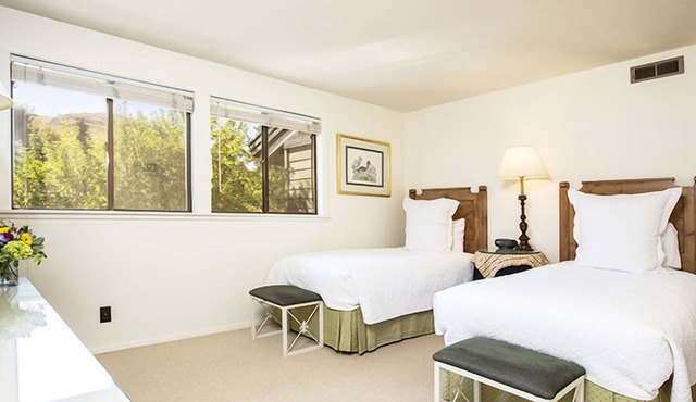 Two-Bed Village Condo w/ Mountain Views & Easy Walk to Shops, Dining & Trails