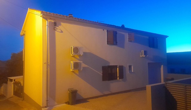 Two bedroom apartment with terrace and sea view Sveti Filip i Jakov, Biograd (A-23778-b)