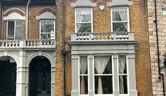 Two bedroom (3 bed) with beautiful private garden