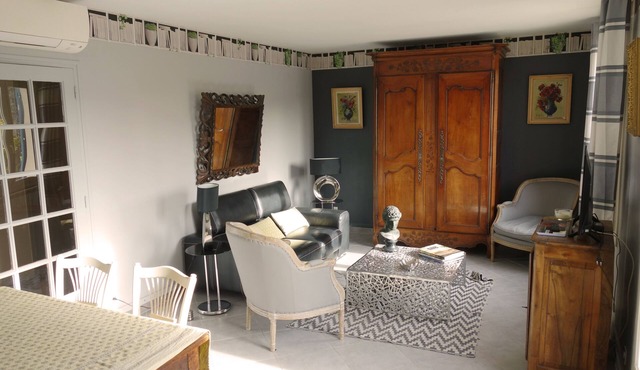 Two-bedroom apartment in the heart of Vaison la Romaine