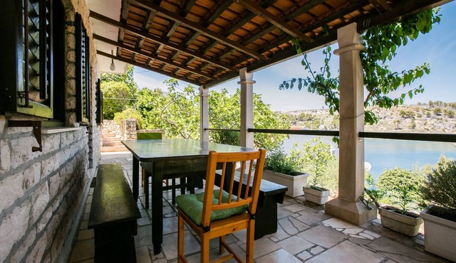 Two bedroom apartment with terrace and sea view Bobovišća na Moru, Brač (A-11901-b)
