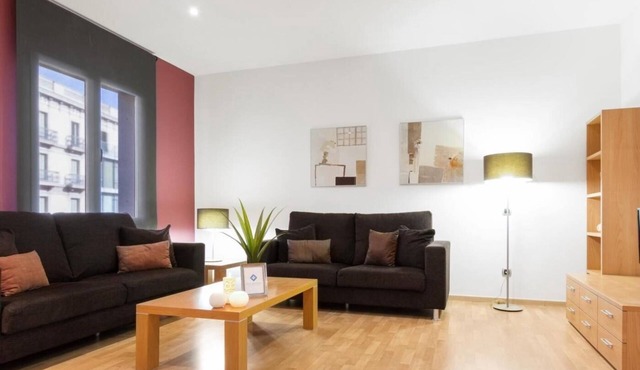 Two bedroom and two bathroom apartment. Best option to stay in Barcelona!