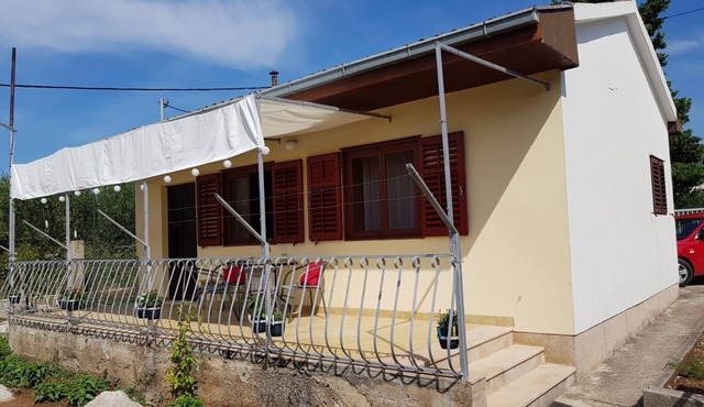 Two bedroom apartment with terrace Kaštel Štafilić, Kaštela (A-16086-a)