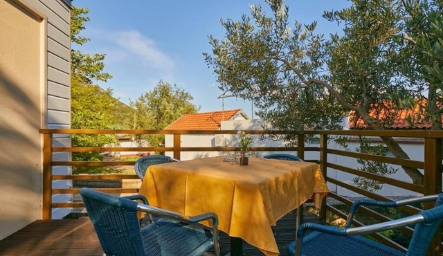 Two bedroom apartment with terrace Babino Polje, Mljet (A-22319-a)