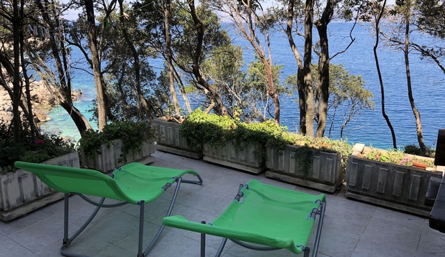 Two bedroom apartment near beach Kozarica, Mljet (A-4950-b)