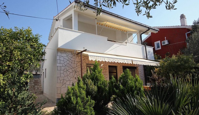 Two bedroom apartment with terrace Okrug Gornji, Čiovo (A-9469-c)