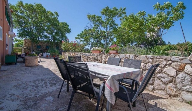 Two bedroom apartment with terrace Bonić, Lošinj (A-23056-b)
