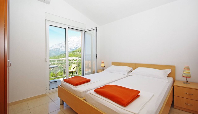Two bedroom apartment with balcony and sea view Krvavica, Makarska (A-18911-c)