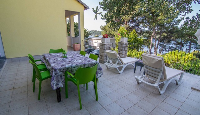 Two bedroom apartment with terrace and sea view Mali Lošinj, Lošinj (A-8093-a)