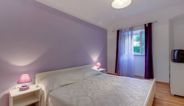 Two bedroom apartment with terrace Mali Lošinj, Lošinj (A-11880-a)