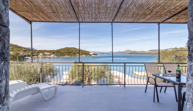 Two bedroom apartment near beach Žuronja, Pelješac (A-10134-a)
