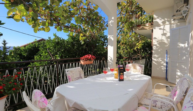 Two bedroom apartment with terrace and sea view Seget Donji, Trogir (A-2029-a)