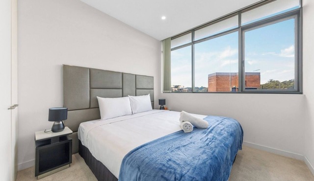 Two-Bedroom Apartment with Parking in Lane Cove