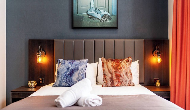 Two Bedroom Apartment 301 (Sleeps 8)