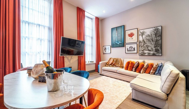 Two Bedroom Apartment 106 (Sleeps 6)