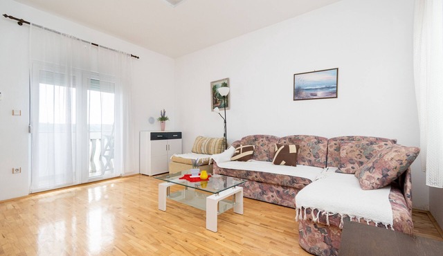 Two bedroom apartment with balcony and sea view Posedarje, Novigrad (A-21123-a)