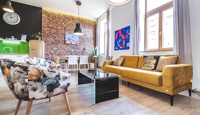 Two bedroom apartment Art