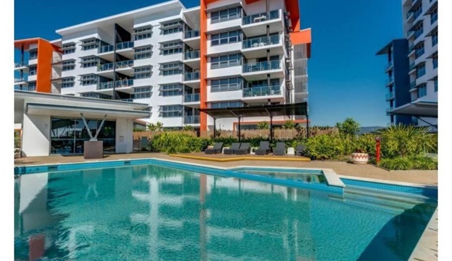 Two bedroom Apartment in Robina Center