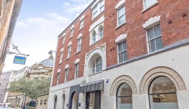 Two bedroom apartment, Bristol City Centre