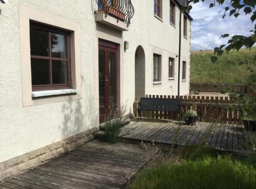 Two-Bedroom Apartment - Golf View Free Parking