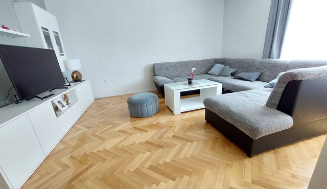 Two bedroom apartment with balcony Šibenik (A-24413-a)