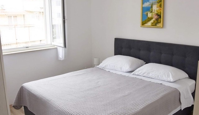 Two bedroom apartment with terrace Dubrovnik (A-4675-b)