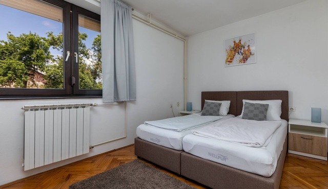 Two bedroom apartment with terrace Karlovac (A-20989-b)