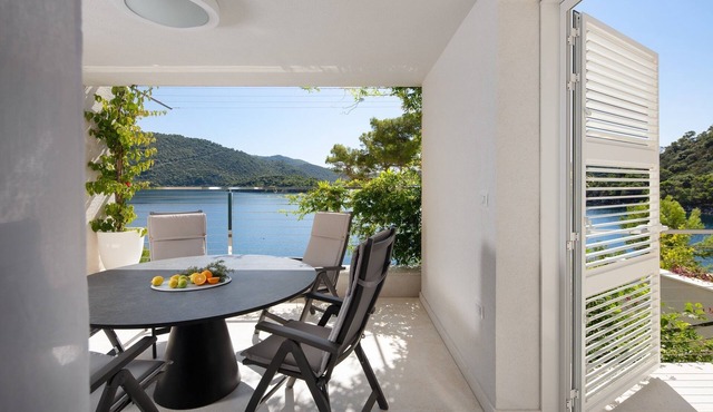 Two bedroom apartment near beach Pasadur, Lastovo (A-24472-a)
